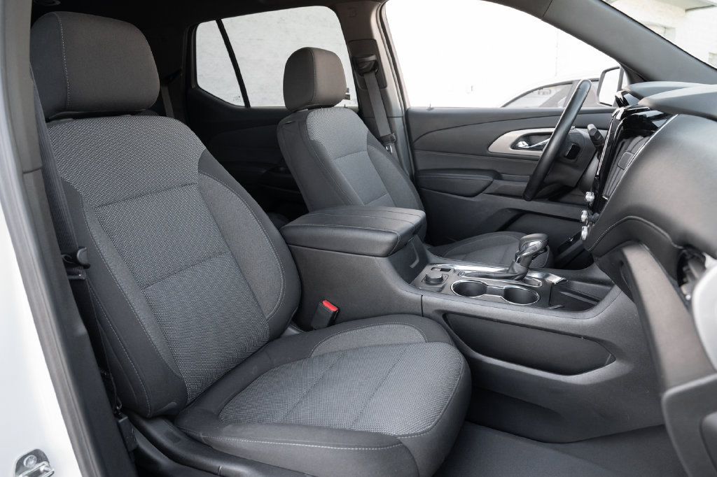 Used 2023 Chevrolet Traverse LT FWD image 40