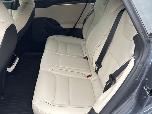Used 2021 Tesla Model S Plaid image 12