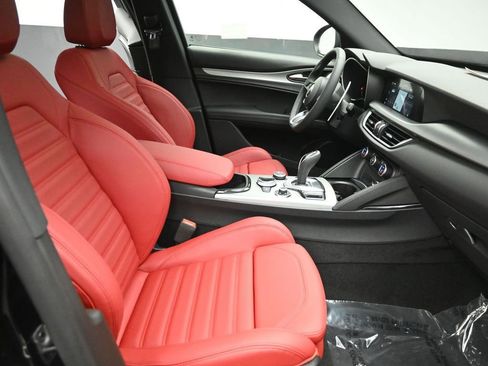 New 2025 Alfa Romeo Stelvio Sprint w/ Veloce Package image 28