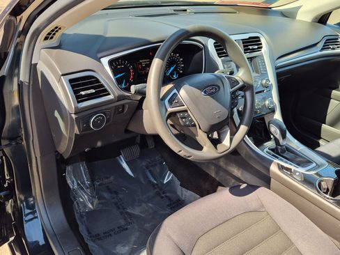 Used 2014 Ford Fusion SE FWD image 13