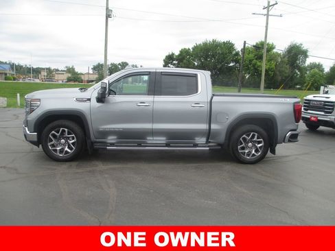 Used 2024 GMC Sierra 1500 SLT w/ SLT Premium Plus Package AWD/4WD image 11