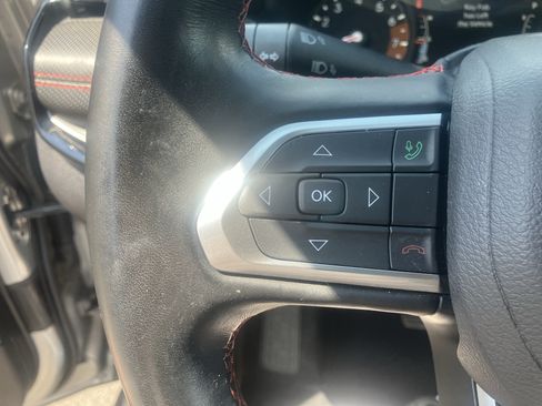 Used 2022 Jeep Compass Trailhawk w/ Trailhawk Convenience Group AWD/4WD image 23