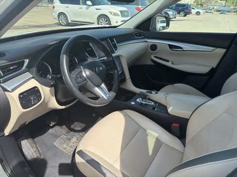 Certified 2019 INFINITI QX50 Essential w/ Proassist Package image 9