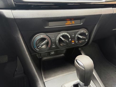 Used 2015 MAZDA MAZDA3 i SV image 19