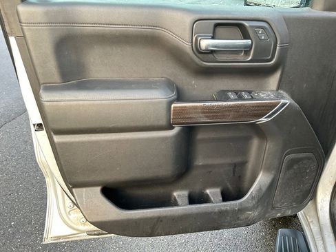 Used 2019 Chevrolet Silverado 1500 LT image 15