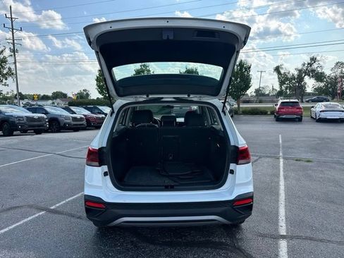 Used 2023 Volkswagen Taos S AWD/4WD image 39