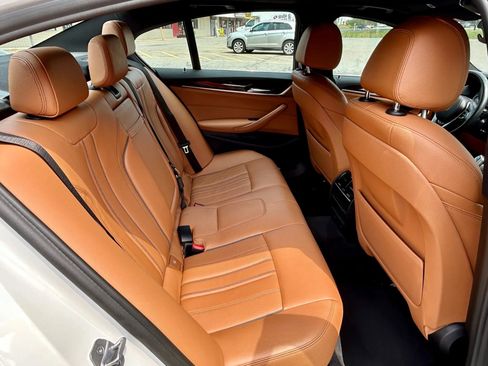 Used 2018 BMW 530i xDrive image 16