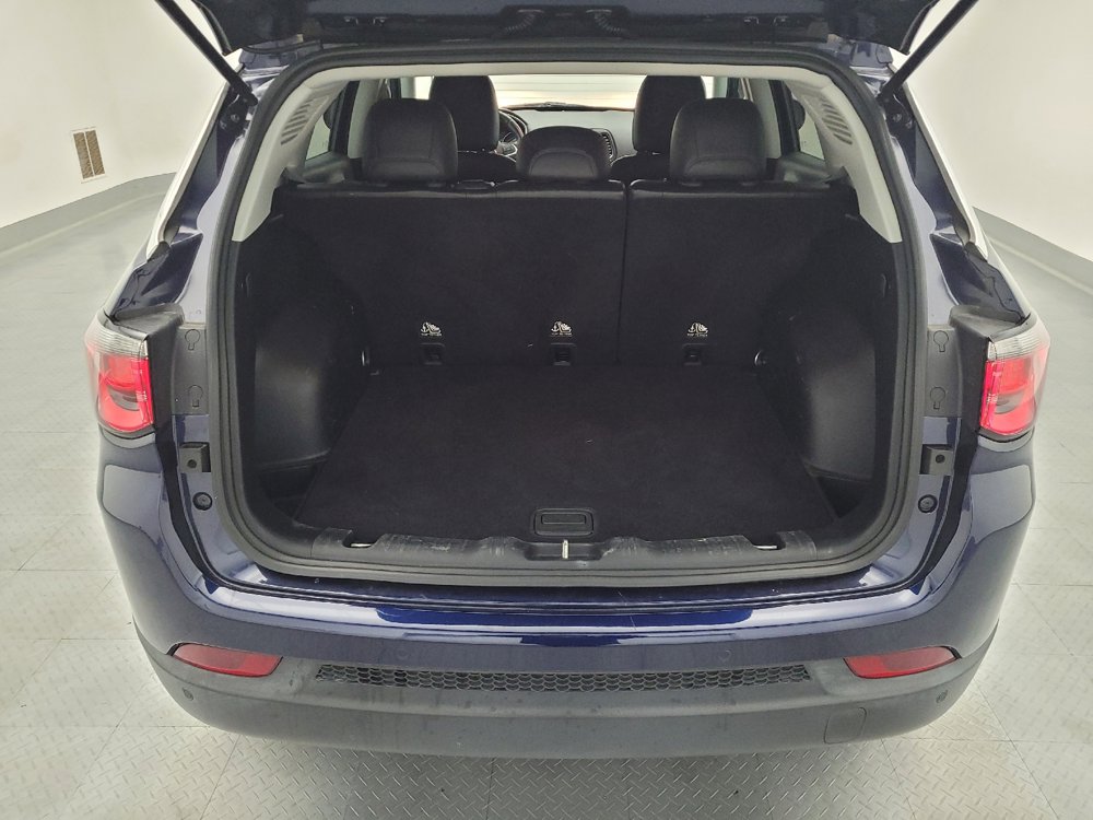 Used 2018 Jeep Compass Latitude w/ Safe & Security Group FWD image 29
