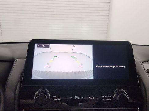 Used 2023 Nissan Armada SV image 30