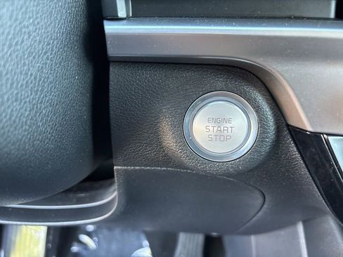 Used 2023 Kia Telluride LX AWD/4WD image 9
