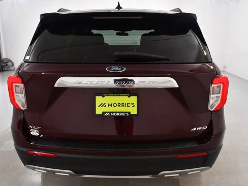 Used 2022 Ford Explorer XLT w/ Equipment Group 202A AWD/4WD image 13