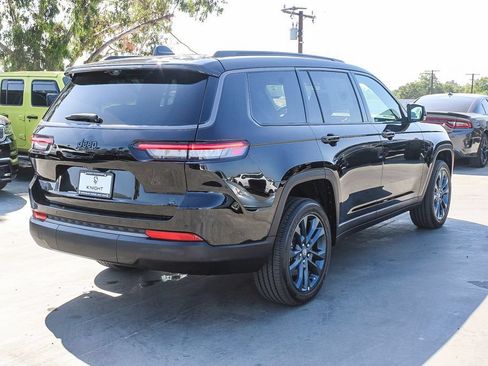 New 2026 Jeep Grand Cherokee L Limited AWD/4WD image 9