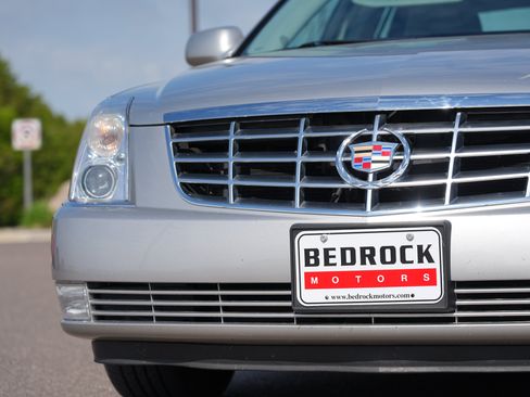 Used 2008 Cadillac DTS FWD image 9