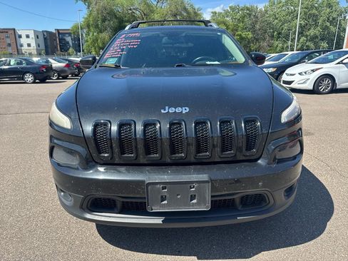 Used 2015 Jeep Cherokee Latitude w/ Cold Weather Group AWD/4WD image 2