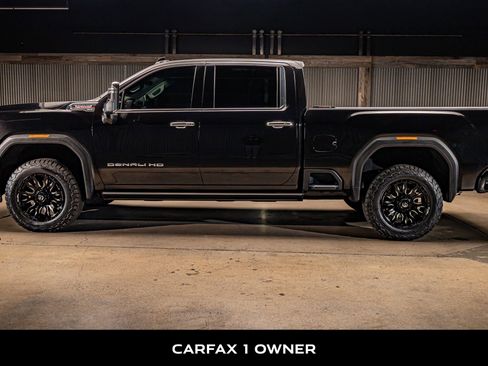 Used 2022 GMC Sierra 2500 Denali w/ Denali Black Diamond Edition image 5