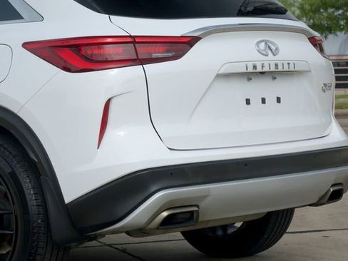 Used 2021 INFINITI QX50 Luxe FWD image 18