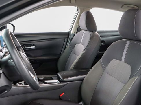 Used 2025 Nissan Sentra SV FWD image 23