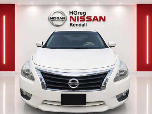 Used 2015 Nissan Altima 2.5 SV w/ Convenience Package FWD image 5