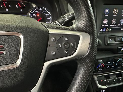 Used 2023 GMC Terrain SLE w/ Driver Convenience Package image 13