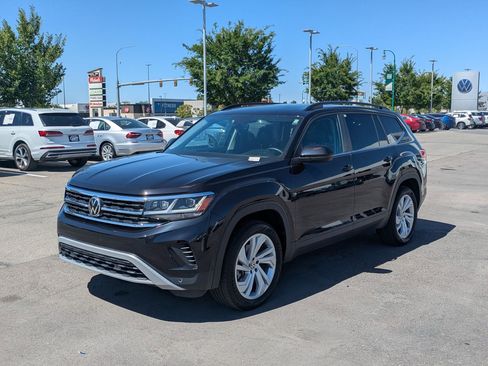 Used 2022 Volkswagen Atlas SE w/ Panoramic Sunroof Package FWD image 11