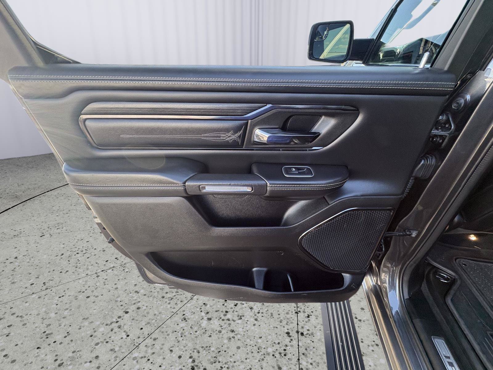 Used 2023 RAM 1500 Limited w/ Trailer Tow Group AWD/4WD image 17