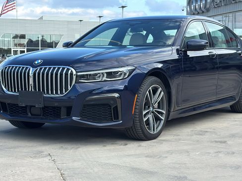 Used 2020 BMW 745e xDrive image 3