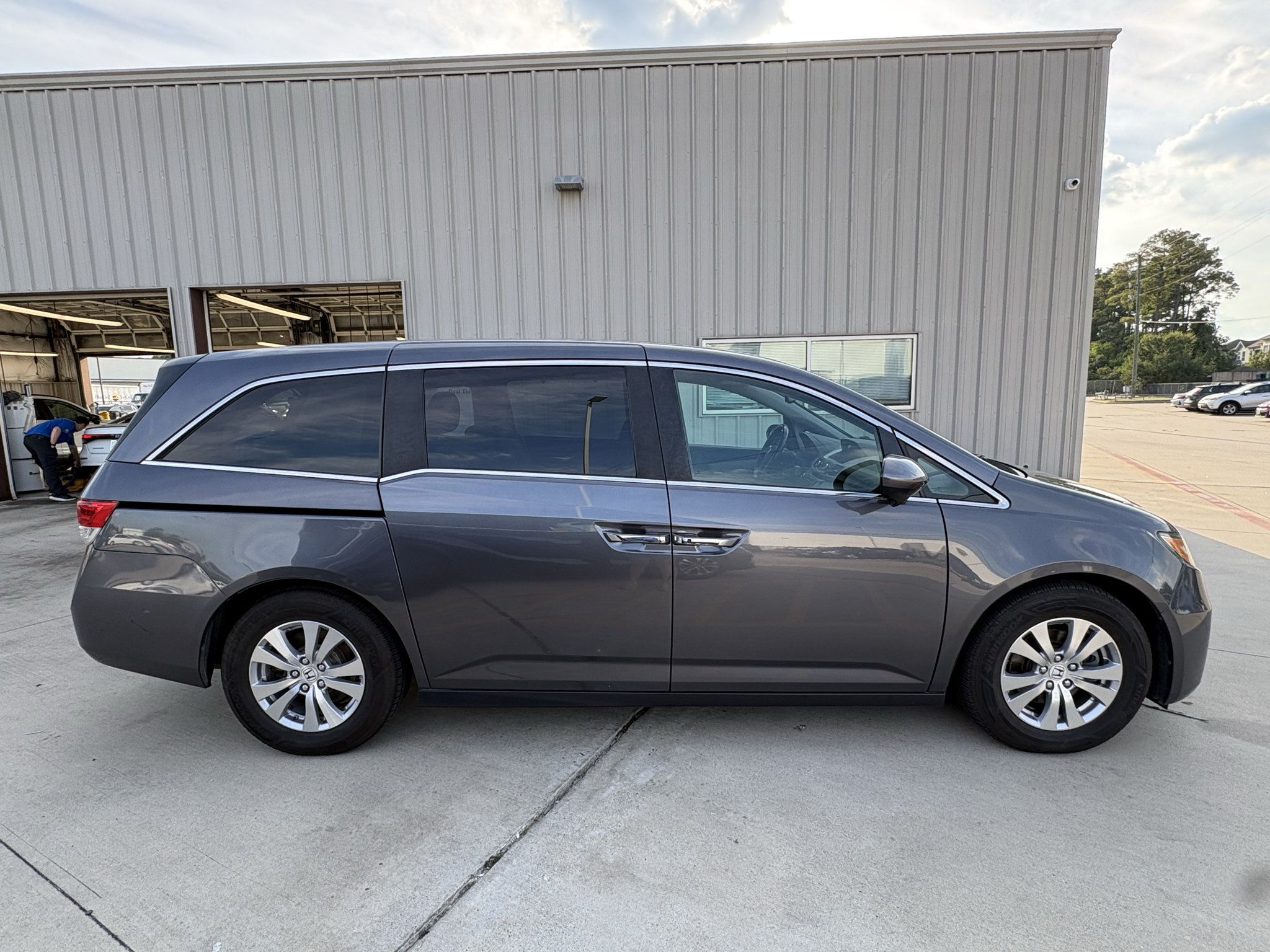 Used 2016 Honda Odyssey EX-L image 9