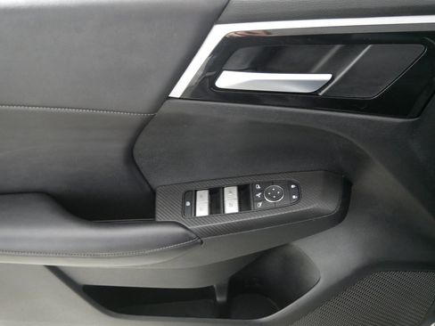 Used 2024 Mitsubishi Outlander SE image 19