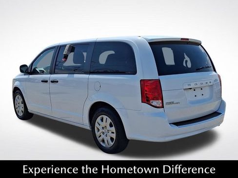 Used 2019 Dodge Grand Caravan SE FWD image 4
