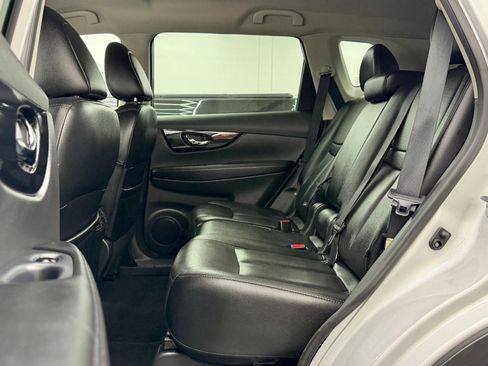 Used 2019 Nissan Rogue SL image 11