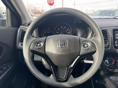 Used 2019 Honda HR-V LX image 17