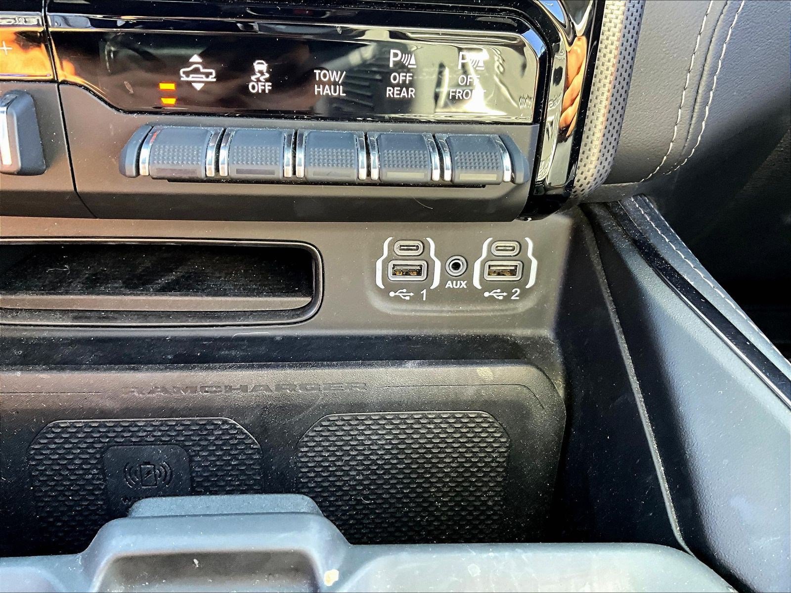 Used 2024 RAM 1500 Limited AWD/4WD image 17