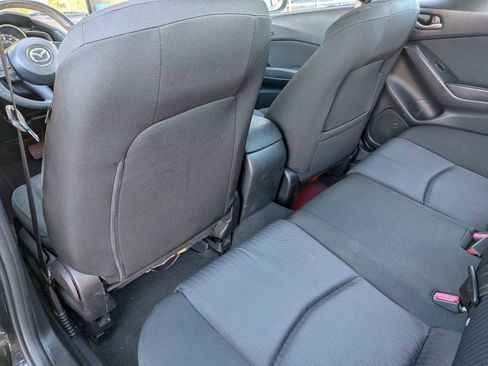 Used 2014 MAZDA MAZDA3 i Sport image 15