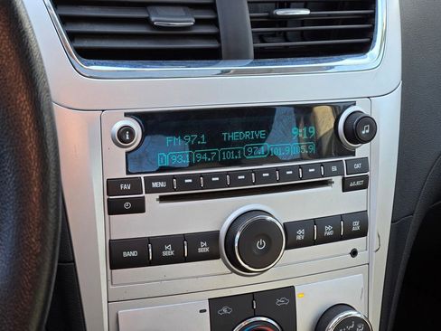 Used 2010 Chevrolet Malibu LT w/ Power Convenience Package image 26