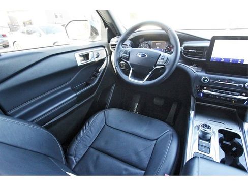 Used 2020 Ford Explorer Limited image 5