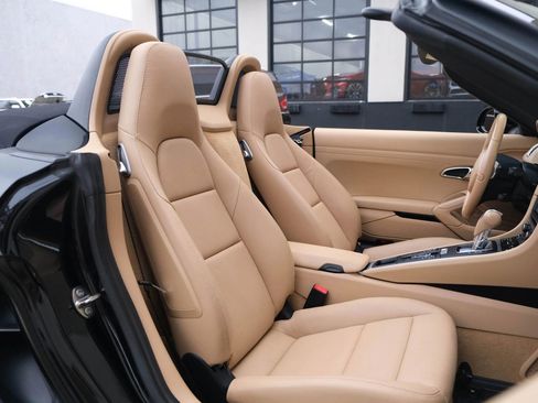 Used 2016 Porsche Boxster image 37