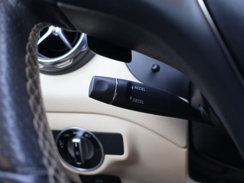 Used 2020 Mercedes-Benz GLA 250 GLA 250 image 21