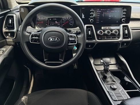 Used 2021 Kia Sorento LX FWD image 15