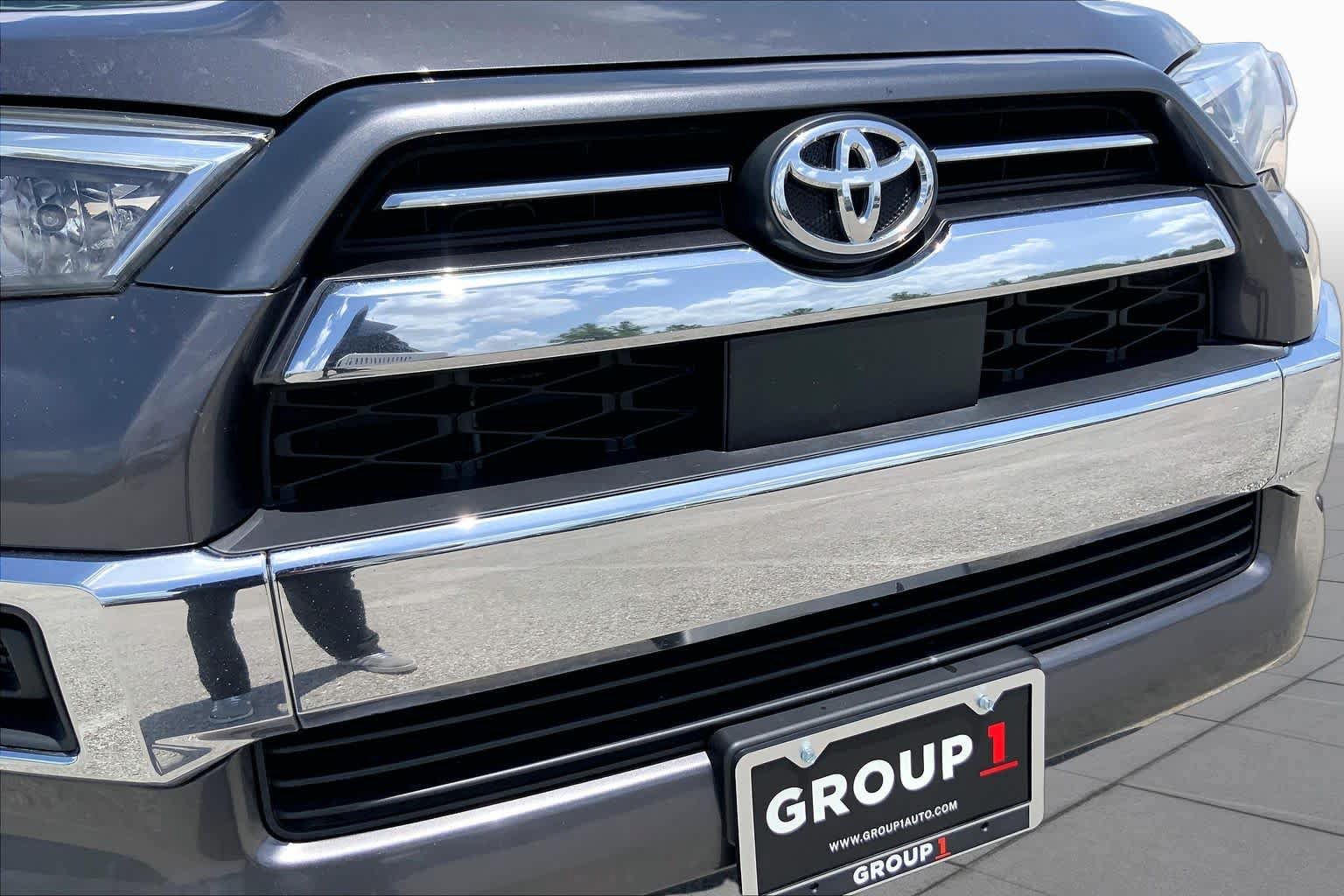 Used 2021 Toyota 4Runner Limited AWD/4WD image 57