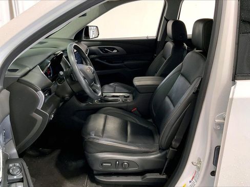 Used 2020 Chevrolet Traverse Premier w/ Redline Edition FWD image 13