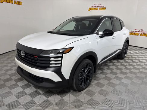 New 2026 Nissan Kicks SR w/ SR Premium Package FWD image 1