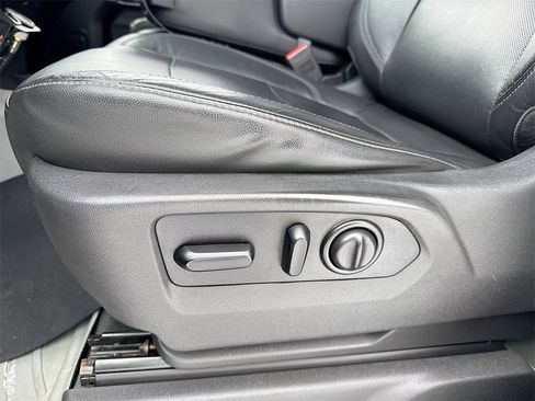 Used 2020 GMC Sierra 1500 SLT image 12