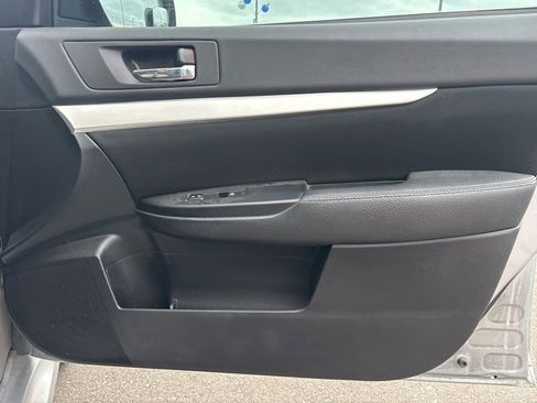 Used 2013 Subaru Legacy 2.5i Premium w/ All-Weather Pkg image 8