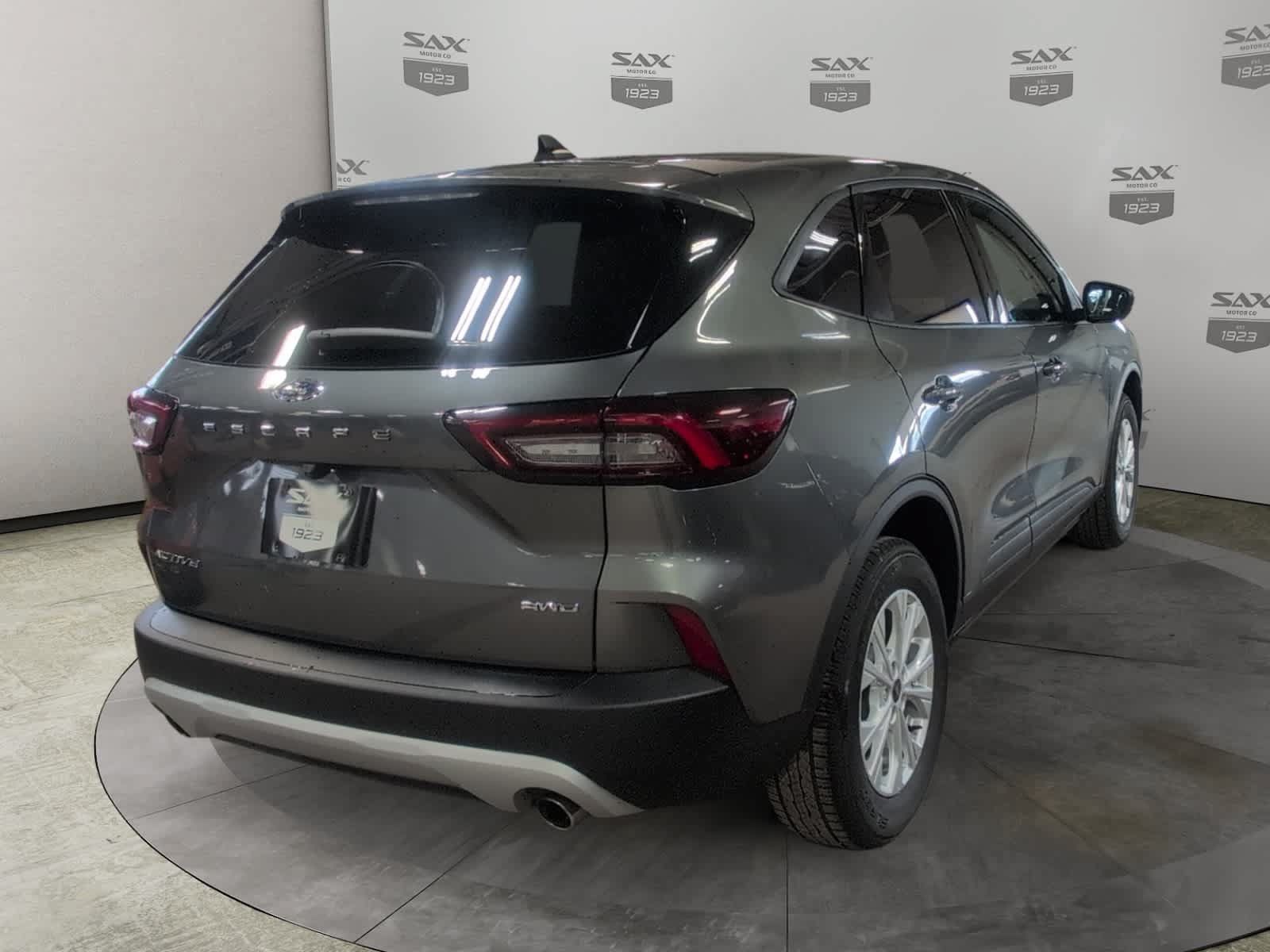 Used 2025 Ford Escape Active AWD/4WD image 5