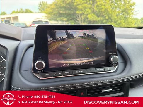 Certified 2023 Nissan Rogue SV FWD image 17
