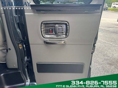 Used 2018 Chevrolet Express 2500 image 33