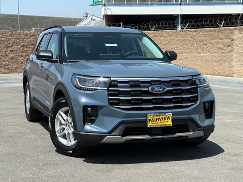 New 2026 Ford Explorer Active image 2