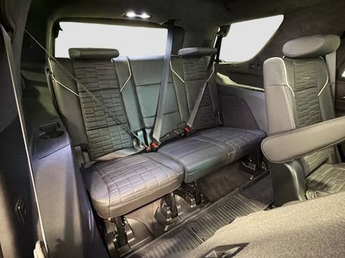 Certified 2023 Cadillac Escalade Sport Platinum w/ LPO, ONYX Package AWD/4WD image 24