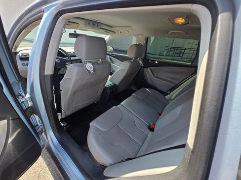 Used 2007 Volkswagen Passat 2.0T FWD image 23