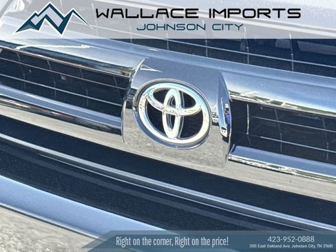 Used 2004 Toyota 4Runner Sport AWD/4WD image 10